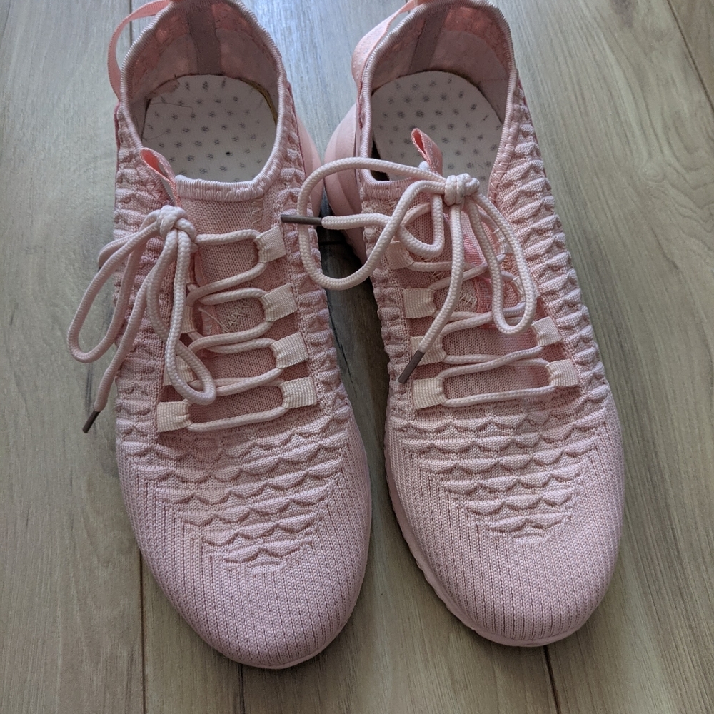 Running shoes